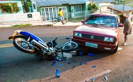 VÍDEO: Colisão frontal grave deixa motociclista ferido em SMO