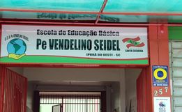 E.E.B.Pe.Vendelino Seidel adota sistema de alfabetização de origem alemã  