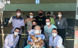 PEDIDO ATENDIDO: paciente em cuidados paliativos revê cachorrinhos de estimação