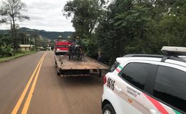 Polícia Militar de Itapiranga recolhe ciclomotores