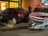 Após bater em 4 carros estacionados, motorista é preso por embriaguez em SMOeste