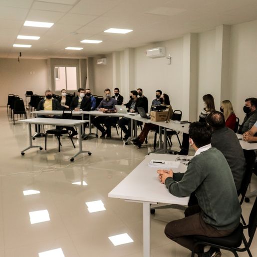 “Faltam trabalhadores capacitados no município”, aponta entidade