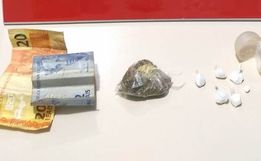 Polícia Civil de Palmitos e Caibi prende rapaz e apreende drogas em Caibi