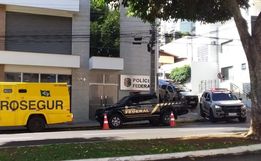PF investiga possível paradeiro de dinheiro e encontra bilhões em pedras preciosas em Chapecó