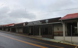Rotatividade de alunos estrangeiros gera desafio para escola de Itapiranga
