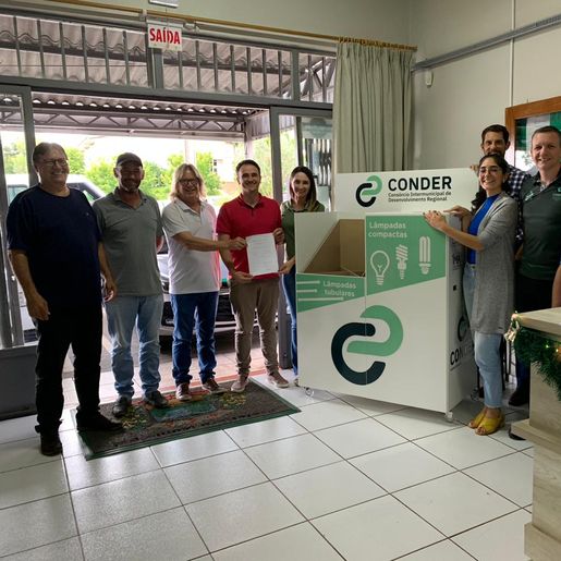 Guarujá do Sul recebe do Conder unidade coletora de lâmpadas