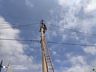 Empresa efetua troca de fiação elétrica em São José do Cedro