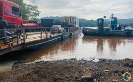 Travessia da balsa no Rio Uruguai é mantida em Itapiranga