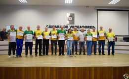 Praticantes de bolão recebem homenagem na Câmara pelos 70 anos de história