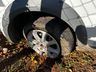Colisão entre carro e carreta deixa mulher ferida na Avenida Willy Barth