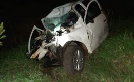 Colisão entre carro e carreta deixa uma pessoa morta na BR-282