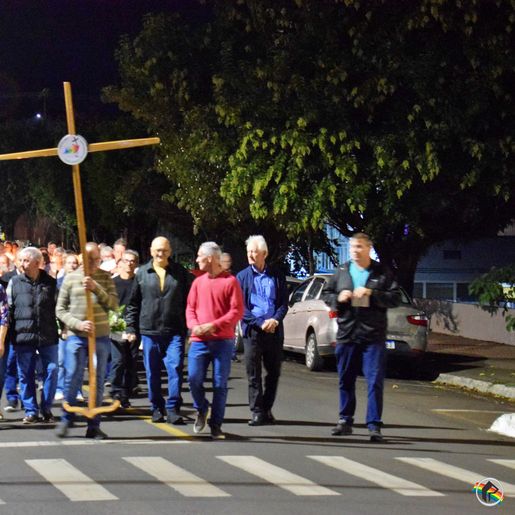  Procissão e missa marcam celebração dos 75 anos da Paróquia São Miguel Arcanjo, em SMO
