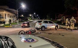 Colisão entre carro e moto mobiliza bombeiros e PM em SMO