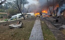 Avião com 62 pessoas a bordo cai em Vinhedo, no interior de SP
