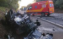 Carreta de Mondaí se envolve em acidente com morte na BR-282