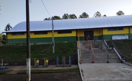 Prefeitura efetua melhorias em ginásio de esportes