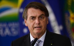 Bolsonaro diz que “Petrobras pode mergulhar Brasil no caos” após novo aumento