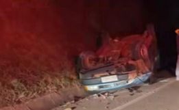 Colisão seguida de capotamento deixa jovem ferido na SC 492, em Maravilha