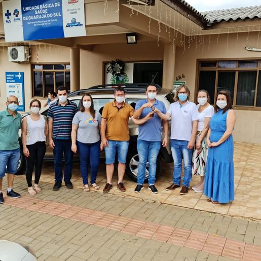 Guarujá do Sul adquire novo veículo para transporte de pacientes