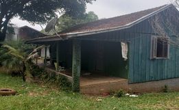 Fogão a lenha causa princípio de incêndio no interior de Guarujá do Sul