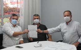 Trevisan assina Ordem de Serviço para asfaltamento de 47 quadras