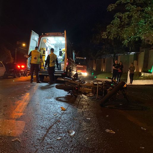 VÍDEO: Motorista colide contra entregador e foge sem prestar socorro
