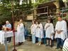Fiéis participam de missa na Gruta Nossa Senhora de Lourdes em São Miguel do Oeste