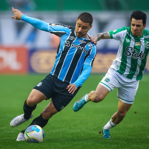Grêmio é goleado pelo Juventude e segue afundado no Z4 do Brasileirão