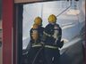 Incêndio de grandes proporções atinge supermercado e residências em SMOeste