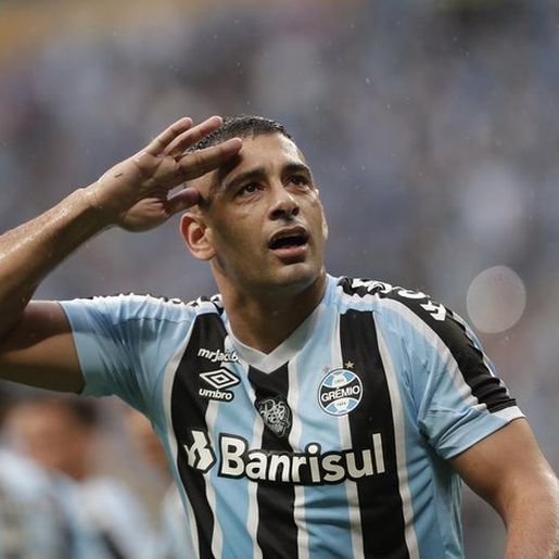 Grêmio goleia Tombense e aumenta vantagem para o primeiro time fora do G-4 