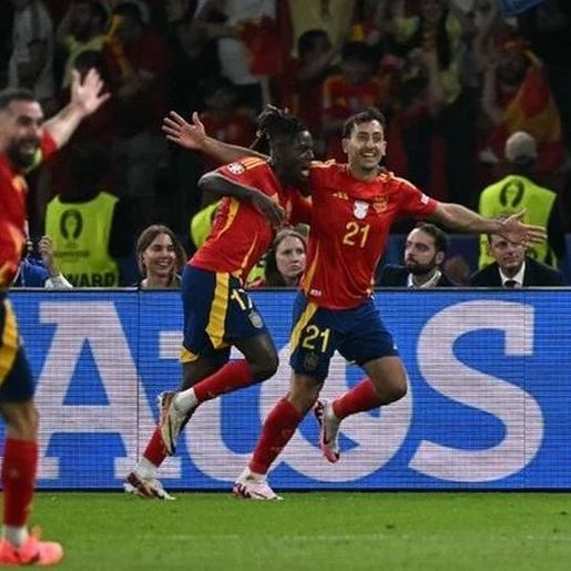Espanha vence Inglaterra por 2 a 1 e é tetracampeã da Eurocopa