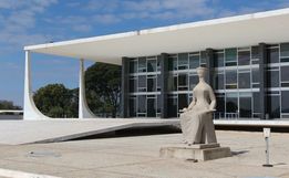 STF amplia foro privilegiado para políticos investigados após fim do mandato