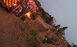 Bombeiros atendem saída de pista na BR 163
