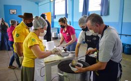 Feijoada da Apae e parceiros é realizada em São Miguel do Oeste