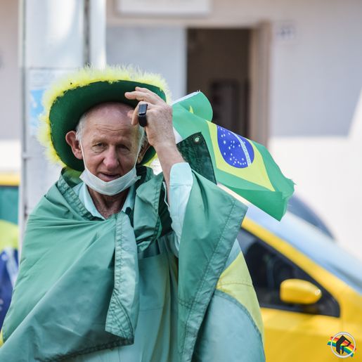 Concentração para carreata de 7 de setembro em SMOeste reúne publico regional 