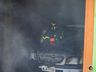 Fotos; Incêndio consome camionete em garagem de edifício em SMOeste