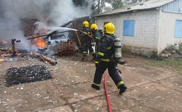 Incêndio destrói residência e veículo no interior de Mondaí