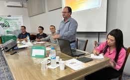 Cartilha Voz Única é entregue para candidatos a prefeito de Campo Erê