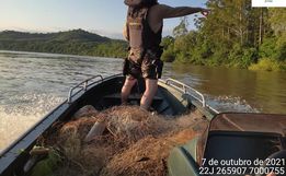 Polícia Ambiental apreende 1.700 metros de rede de pesca no Rio Uruguai