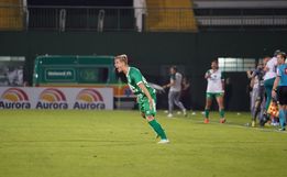 Chapecoense busca empate em jogo marcado por ‘apagão’ na Arena Condá