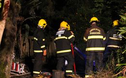 Casa é destruída por incêndio no interior de Barra Bonita