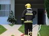 Incêndio de grandes proporções atinge supermercado e residências em SMOeste