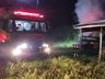 Incêndio destrói veículo no interior de Santa Helena