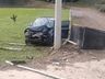 Motorista sai ileso de colisão em poste na SC-163 em Itapiranga