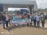 Produtores de leite fazem protesto e fecham fronteira com a Argentina