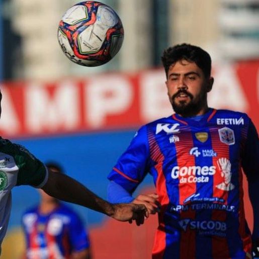 Chape Goleia Marcílio Dias no primeiro jogo das Semifinais do Catarinense
