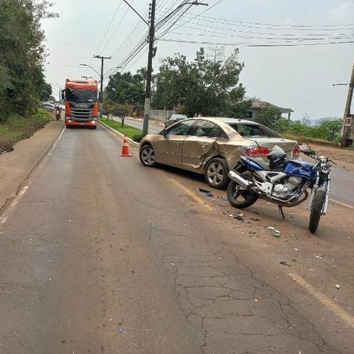 Motociclista sofre ferimentos em colisão lateral na Avenida Porto Feliz, em Mondaí