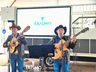 Confira fotos de domingo da maior feira multisetorial da região
