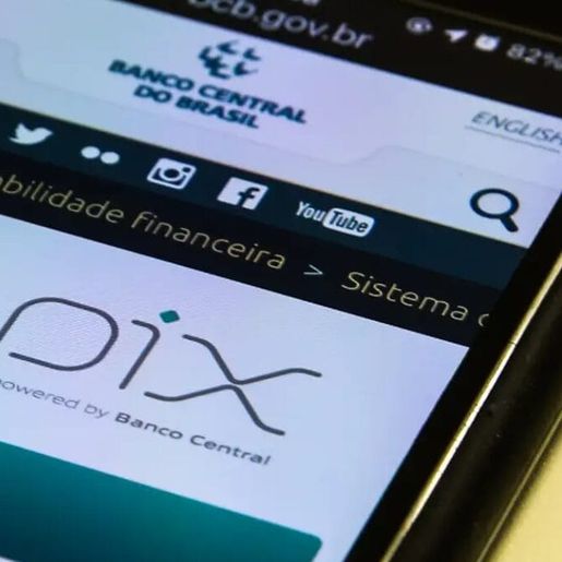Governo Lula volta atrás e revoga regras do Pix após pressão, críticas, golpes e fake news