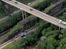 FOTOS: Ônibus cai de viaduto e deixa 14 mortos em Minas Gerais